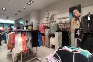 NewYorker CC Nevada Shopping