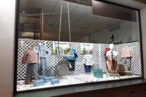 Nueve Lunas, Moda beb&eacute;, Moda Mujer, Parafarmacia y Herborister&iacute;a