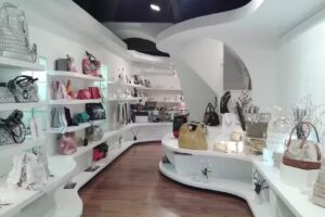 Omblanc &ndash; Bolsos, Ropa y Complementos