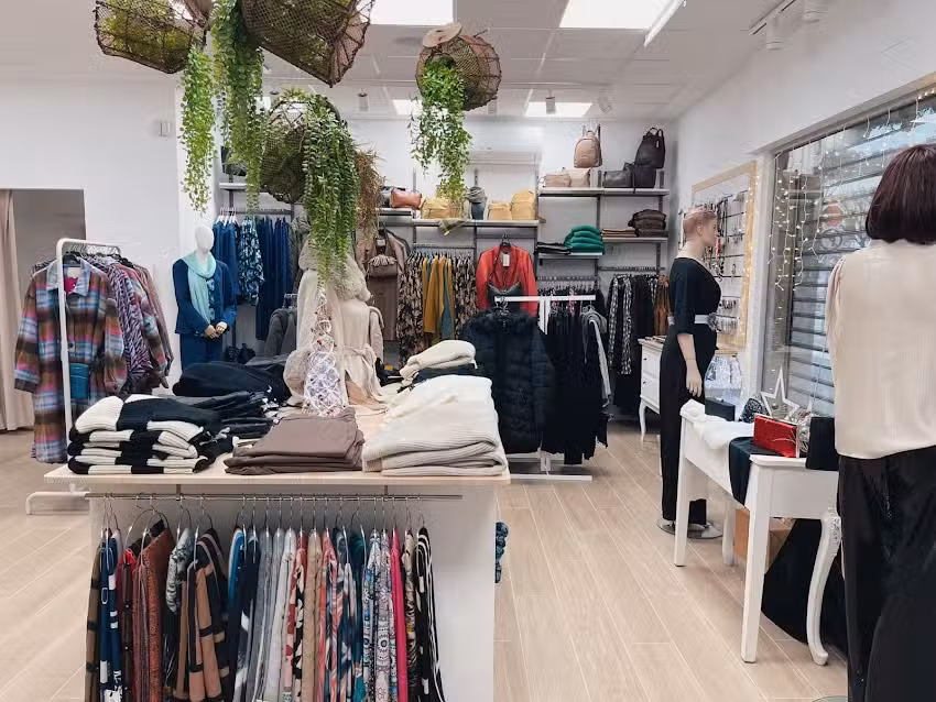 Os Trapi&ntilde;os de Lola