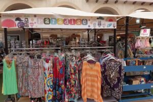 Paradise tienda de ropa de mujer / Women’s clothing store