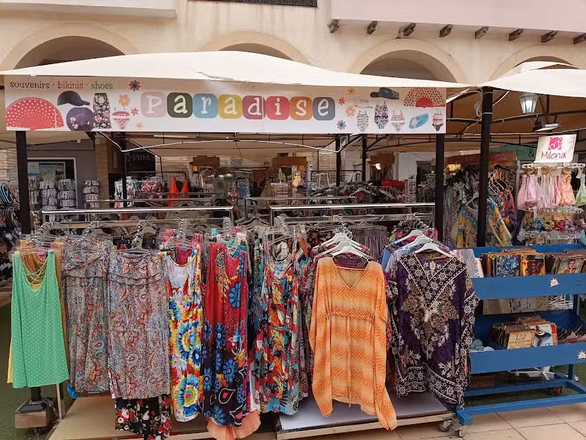 Paradise tienda de ropa de mujer / Women&rsquo;s clothing store