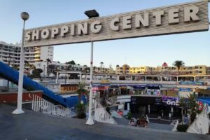 Pepe Jeans, Tommy Hilfiger, Desigual, Camp David