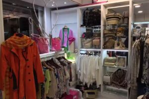 Perfumeria moda y complementos L’Àngel. Castelldefels