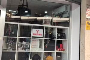 Perfumes y complementos Triana y Thiago