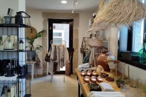 Pick Banda Beach Market