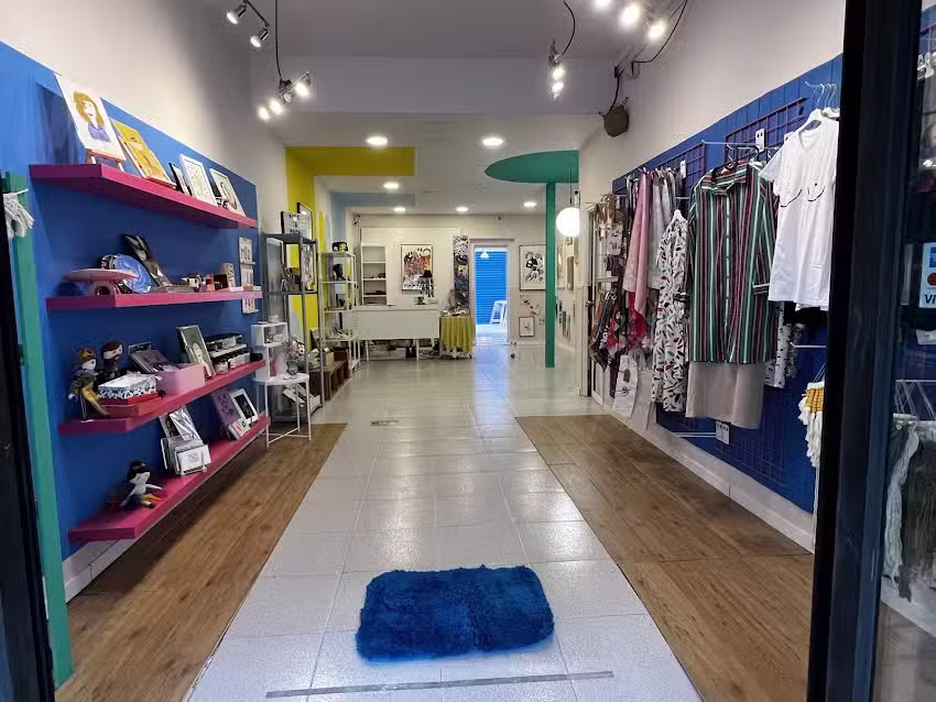 Poc a Poc &ndash; Tienda de Arte y Cultura Local en Gr&agrave;cia