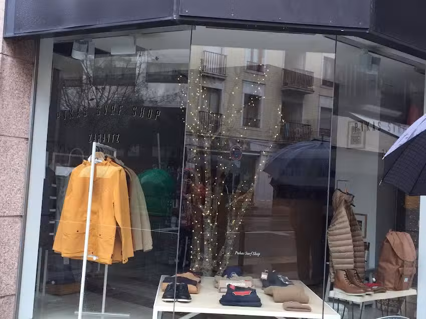 Pukas Surf Shop Zarautz