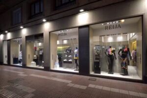 REIJA INDEPENDENCIA MUJER