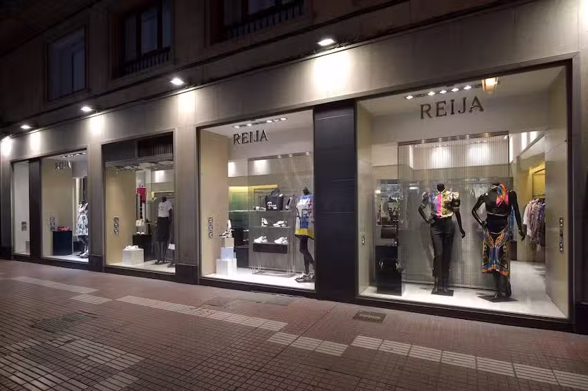 REIJA INDEPENDENCIA MUJER