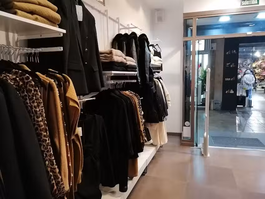 ROMA Style Collection | Vestidos y Trajes de Ceremonias y Fiesta