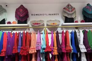 Romero y Linares . Atendemos con cita previa