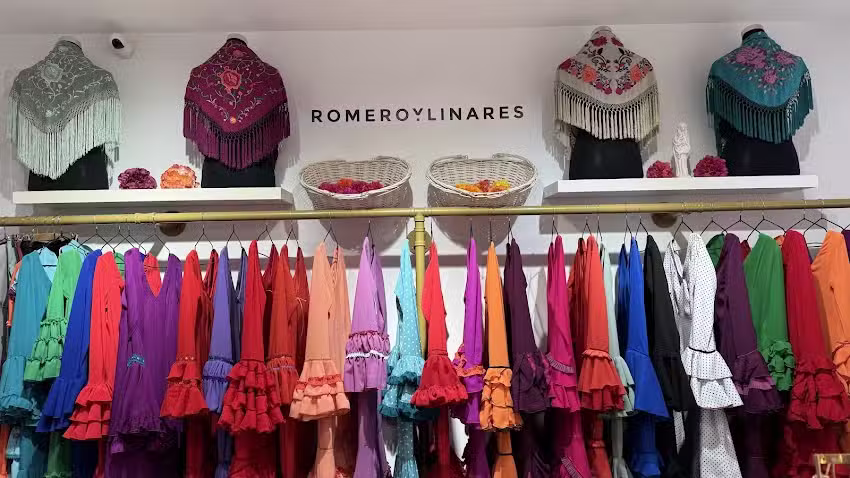 Romero y Linares . Atendemos con cita previa