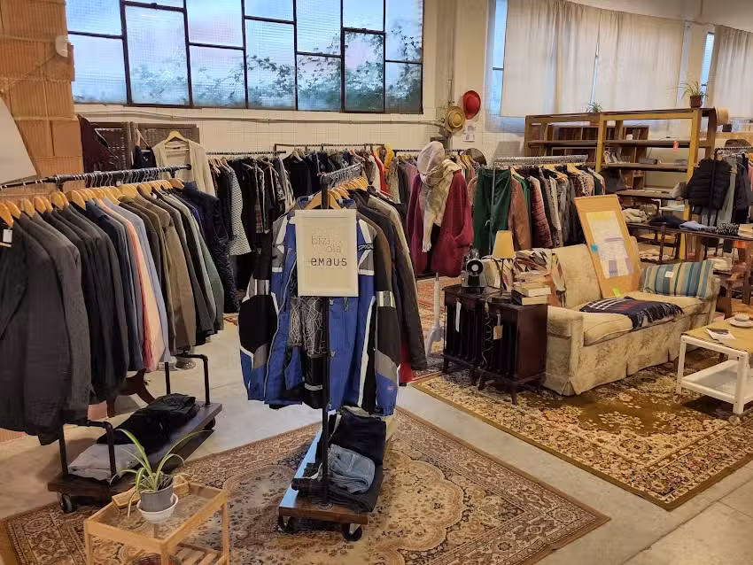 Ropa de segunda mano Emaus