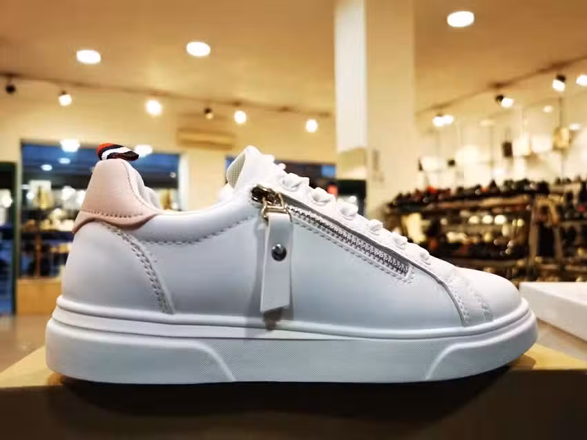 ROPA y COMPLEMENTOS TSUNAMI