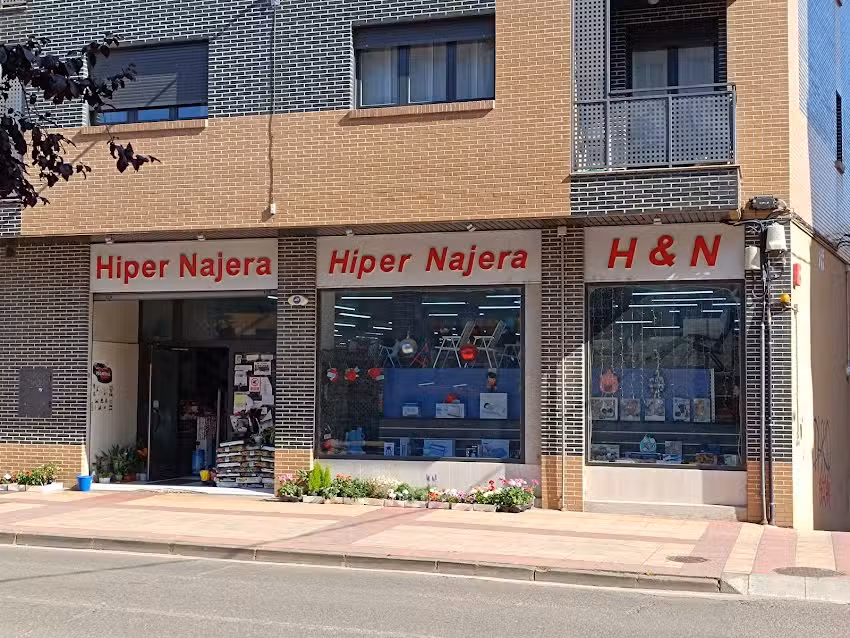 Ropa Y Mercanc&iacute;a