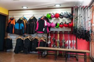 Sierra Nevada Adventure and Ski &ndash; Escuela y Alquiler