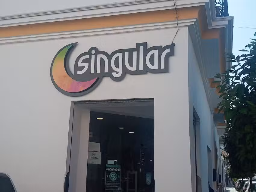 Singular Co&iacute;n