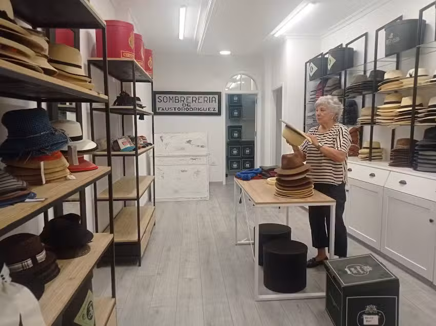 Sombrerer&iacute;a La Lucha