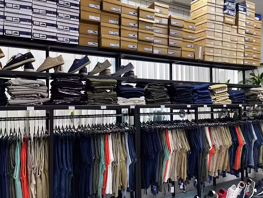 Spagnolo Tienda Outlet La Isla Sevilla