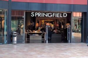 Springfield &ndash; SPF Man & Woman (C.C. COSTA AZAHAR)