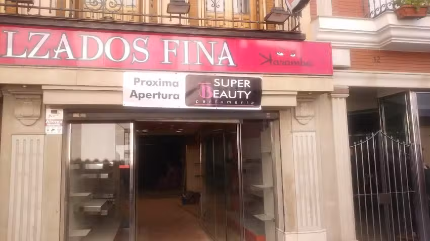 SUPERBEAUTY perfumer&iacute;as