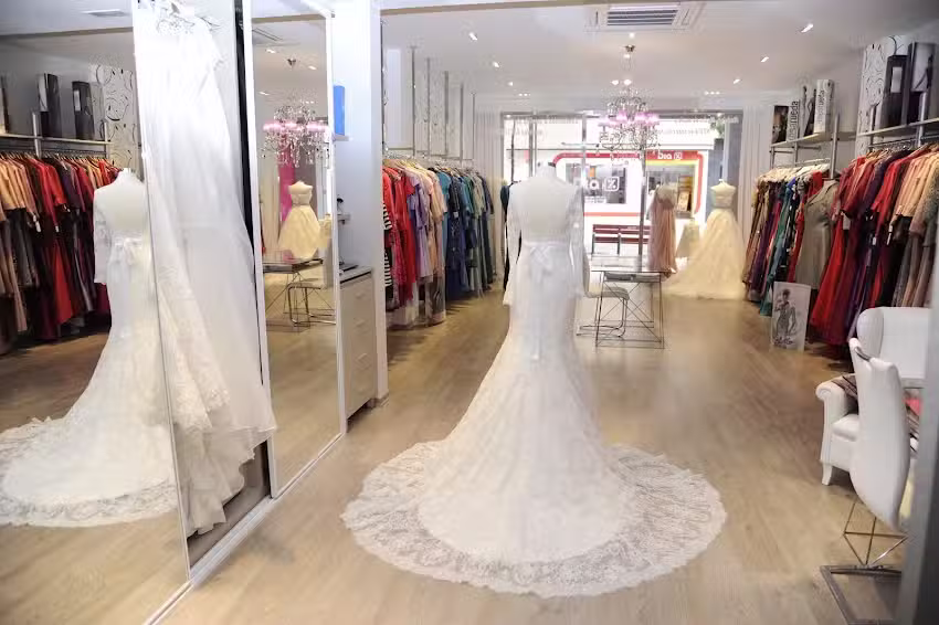 Telasytrazos, Ceremonia y Fiesta