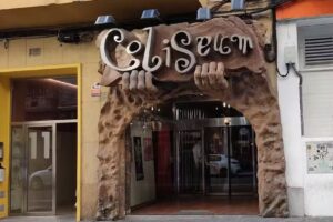 Tienda Coliseum Caver Store