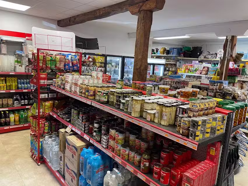 TIENDA COMERCIO ESTANCO FERRETER&Iacute;A LA VELILLA