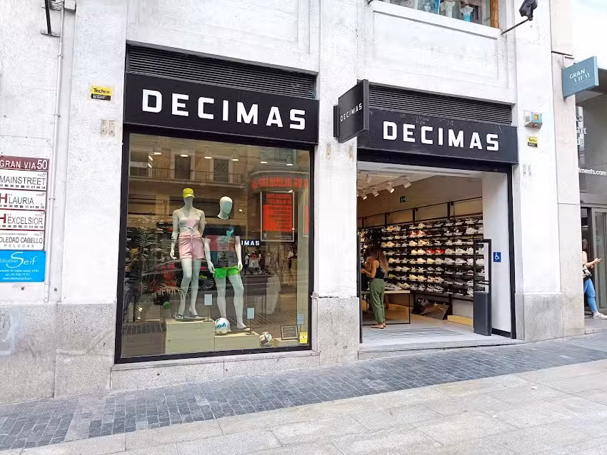 Tienda de deporte Gran V&iacute;a Madrid D&eacute;cimas