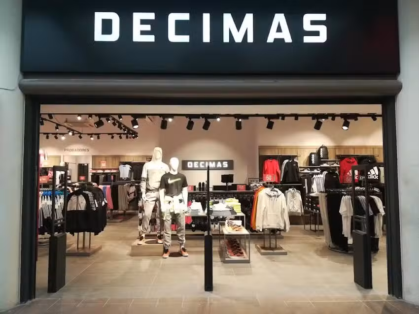 Tienda de deporte Le&oacute;n D&eacute;cimas