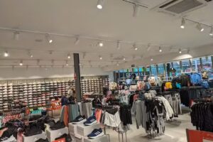 Tienda de deporte R&uacute;a Francisco P&eacute;rez Carballo D&eacute;cimas