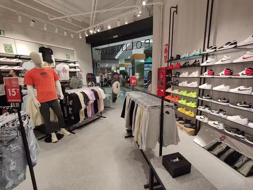 Tienda de moda urbana Ourense Polinesia