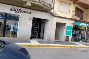 Tienda de ropa Different