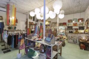 TIENDA ROPA | PAN CON TOMATE | AMOR DE DIOS