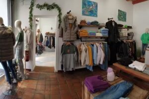 Tienda ropa sostenible Verd Poma Molins de Rei