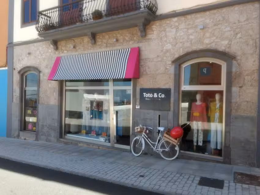 Tot&oacute; & Co. Tafira