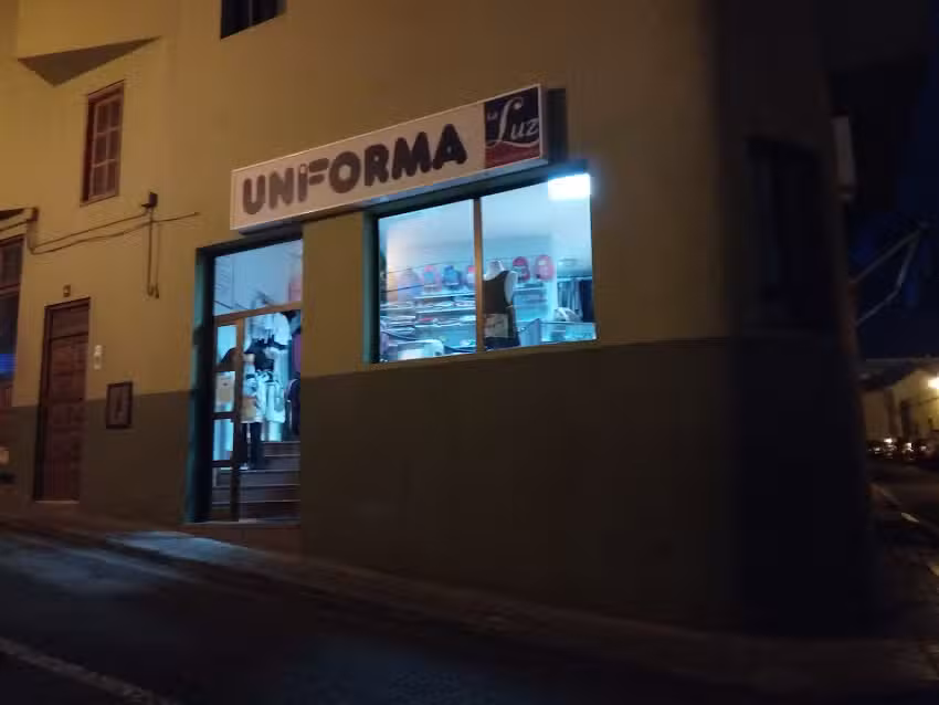 Uniforma