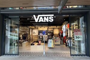 Vans Open Mall