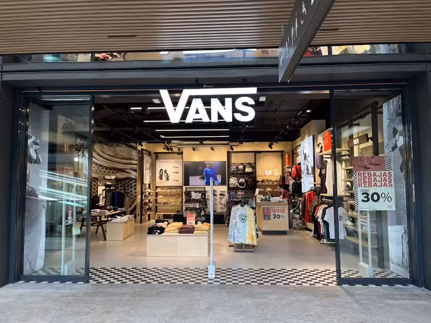 Vans Open Mall