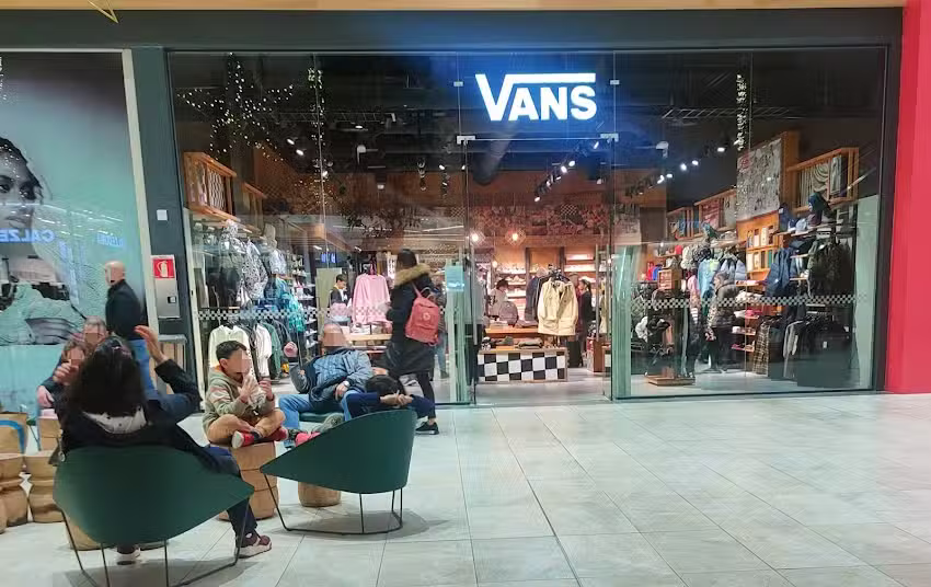 Vans Store San Sebastian La Garbera