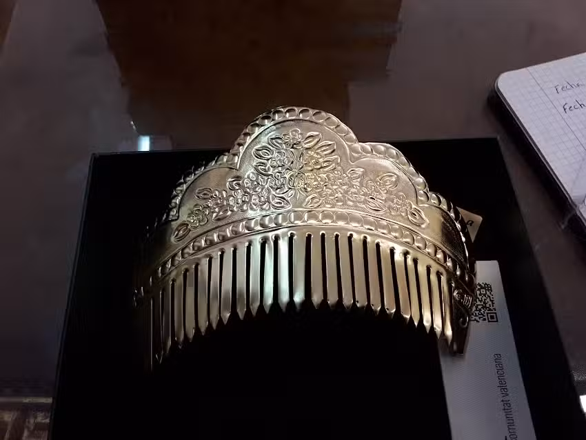 Victoria Arjona Indumentaria