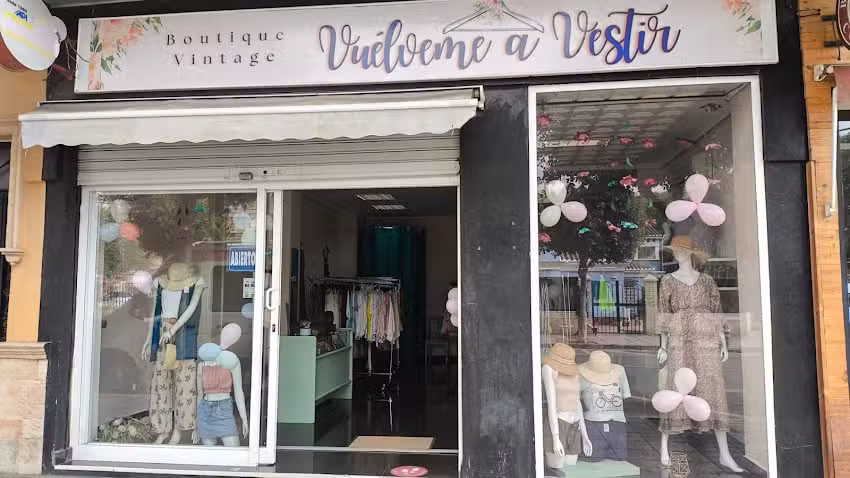 Vu&eacute;lveme a vestir