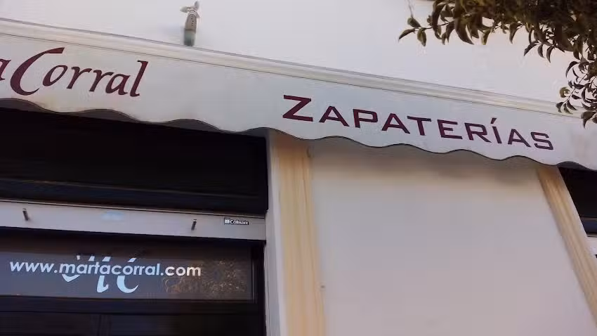 Zapater&iacute;a Marta Corral Aracena (Huelva)